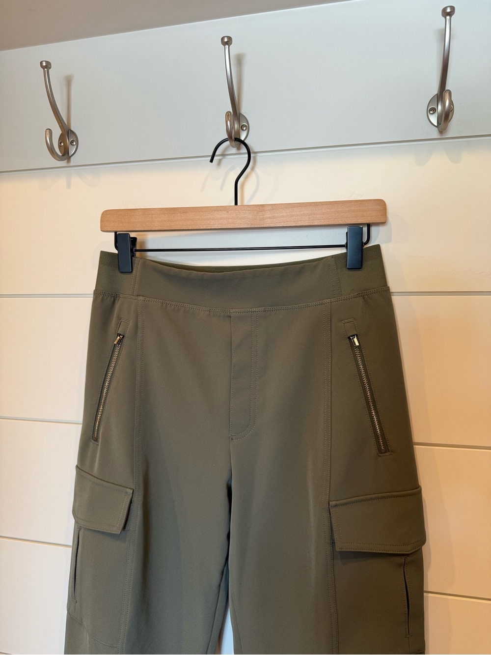 ATHLETA Endless High Rise Cargo Pants Size 6 - Picture 6 of 10